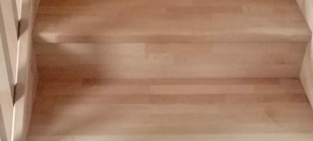 Particulier pose escalier